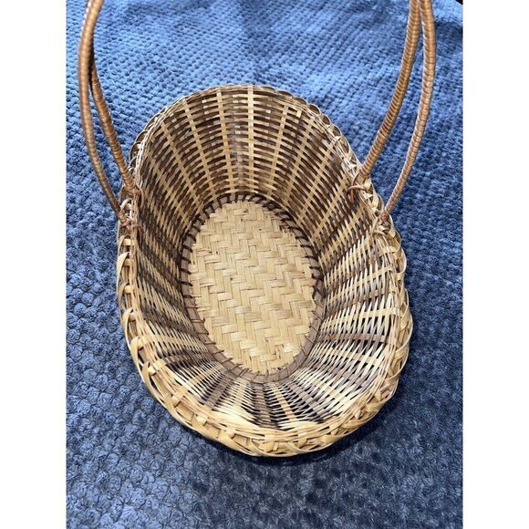 Vintage Wicker 15" X 13" Gathering Basket w/woven Handle - Picture 6 of 11